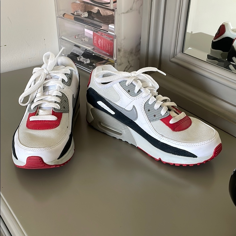Nike White and Red Sneakers with Air Max Cushioning